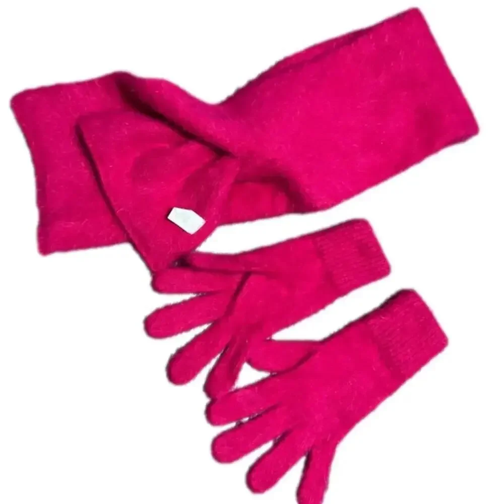Women's Scarf with Matching Gloves One Size